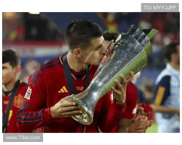 坎比亚索:莫拉塔都去逼抢对方门将,其他人怎能不斗志翻倍 坎比亚索:莫拉塔都去逼抢对方门将,其他人怎能不斗志翻倍